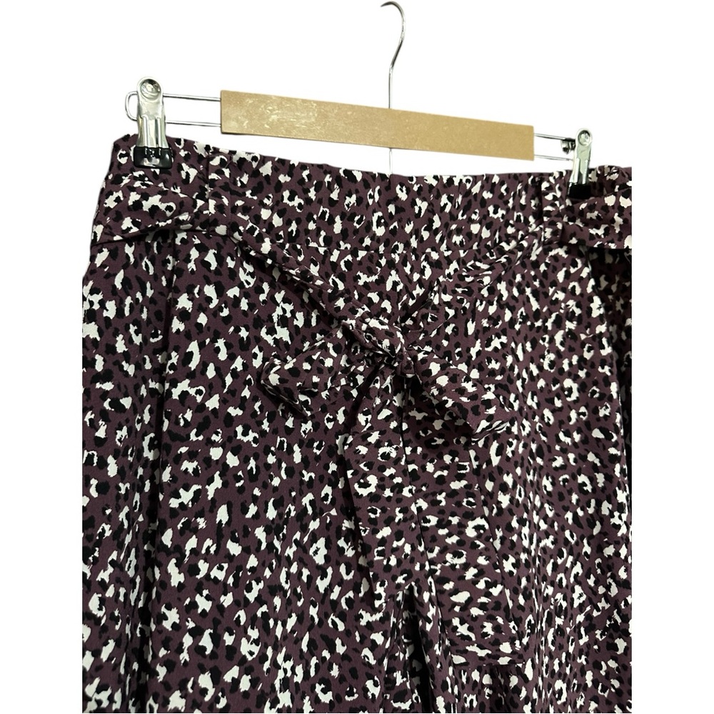 Torrid Pull On Taper Stretch Crepe High Rise Tie Front Pants Leopard Purple 2X - Picture 4 of 6